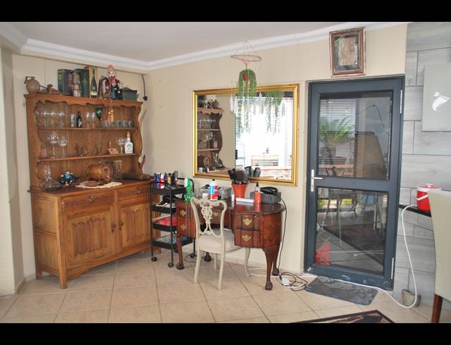 3 BEDROOM TOWNHOUSE FOR SALE IN BOT RIVER